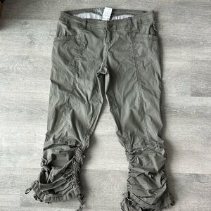 Y2K Garage Low Rise Cargo Pants Capri